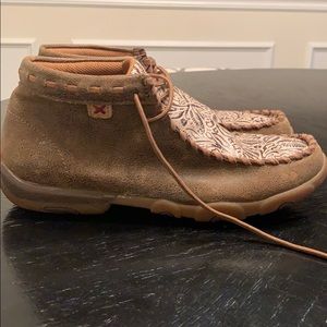 Women’s tooled leather twisted x driving moccasins